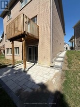 332 Fleetwood Dr in Oshawa, ON - Building Photo - Building Photo