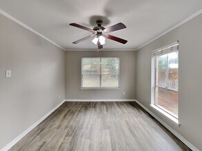 2111 Mustang Springs Dr in Missouri City, TX - Building Photo - Building Photo