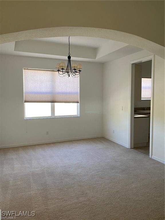 property at 1425 Mariposa Cir