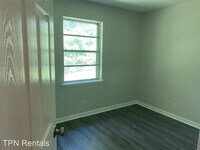 409 Francis Ave - 8