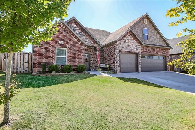 property at 4403 SW Plumley Ave