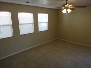 6904 Brindisi Pl NW in Albuquerque, NM - Foto de edificio - Building Photo