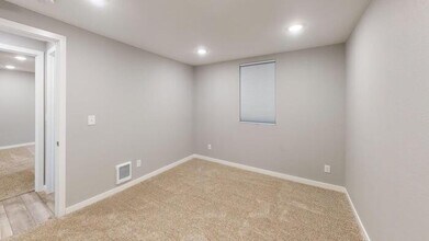 1000 N 9th St in Bismarck, ND - Building Photo - Building Photo