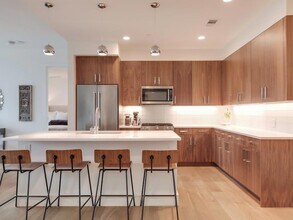 222 West Ave, Unit 1313 in Austin, TX - Building Photo - Building Photo