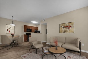 Hartford Village Commons in Columbus, OH - Building Photo