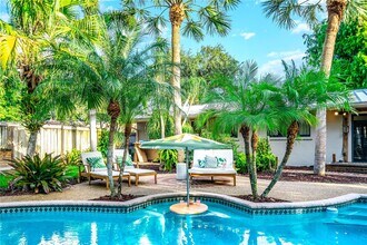 1715 NE 36th St in Oakland Park, FL - Building Photo - Building Photo