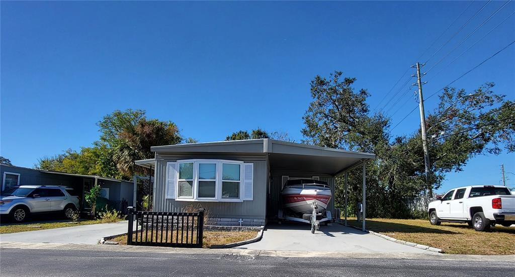 2291 E Bay Dr in Largo, FL - Building Photo