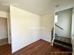 1318 S Owl Dr in Gilbert, AZ - Building Photo - Building Photo