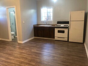 5707 Candlewood St-Unit -BACK in Lakewood, CA - Building Photo - Building Photo