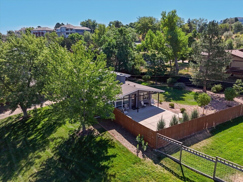 12720 W 15th Pl in Lakewood, CO - Building Photo