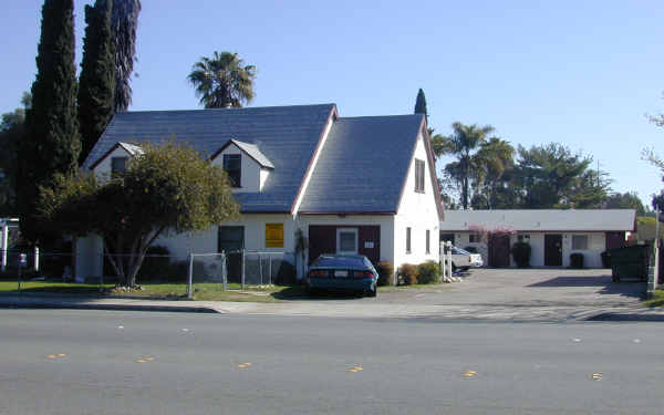 653 Avocado Ave in El Cajon, CA - Foto de edificio - Building Photo