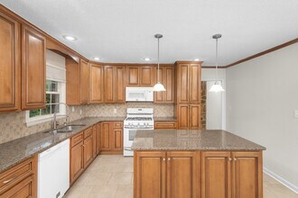 1003 Coronado Ave SE in Huntsville, AL - Building Photo - Building Photo