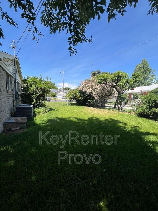 1589 S 200 E St in Orem, UT - Building Photo - Building Photo