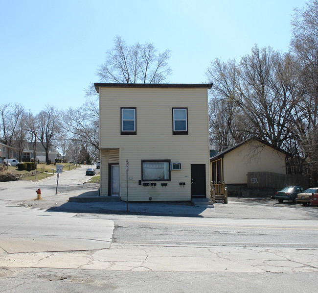 4851 Q St in Omaha, NE - Foto de edificio - Building Photo