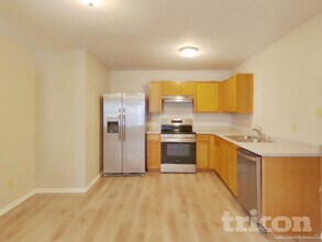 683 Florence Dr in Greenfield, IN - Foto de edificio - Building Photo