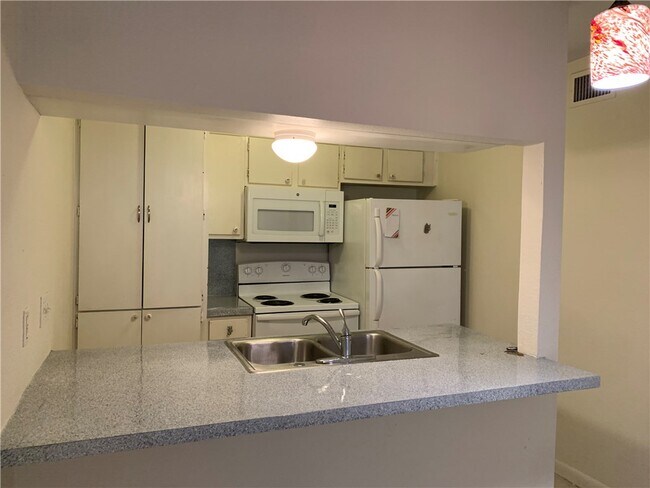 2708 S 1st St-Unit -104 in Austin, TX - Building Photo - Building Photo