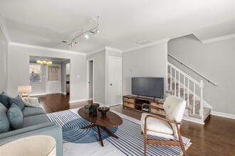 265 Winding River Dr in Sandy Springs, GA - Foto de edificio - Building Photo