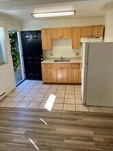 2537 13th Ave W, Unit B in Seattle, WA - Building Photo - Building Photo