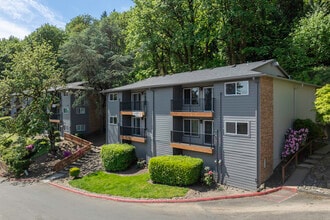 Cascade Vista in Portland, OR - Foto de edificio - Building Photo
