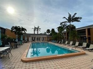12620 Kenwood Ln in Ft. Myers, FL - Foto de edificio