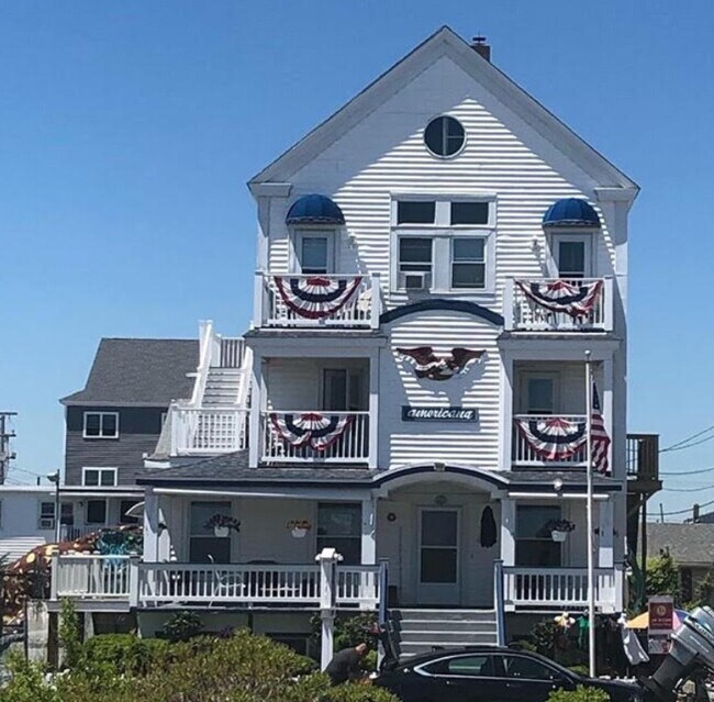 61 Ocean Blvd Apartments and Nearby Hampton Apartments For Rent