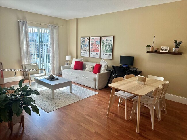 property at 10 Aragon Ave