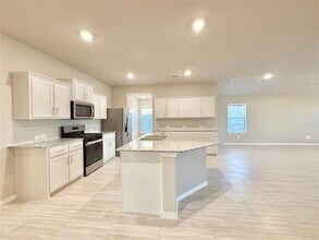 8420 Hollymead Ln in Fort Worth, TX - Building Photo - Building Photo