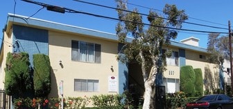Strand-227 in Santa Monica, CA - Building Photo