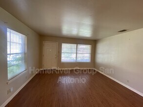 234 Sunnyland Dr in San Antonio, TX - Building Photo - Building Photo