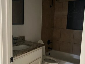 1203 Edgewood Ave in Austin, TX - Building Photo - Building Photo