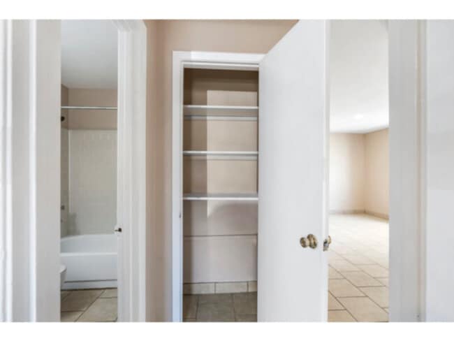 6366 W Fairfield Dr in Pensacola, FL - Building Photo - Building Photo