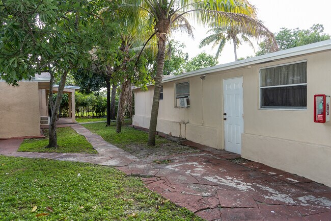 1236 NW 4th Ave in Fort Lauderdale, FL - Building Photo - Building Photo