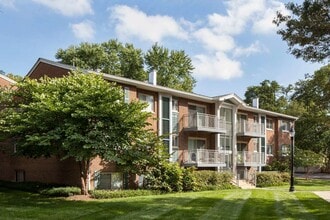 Arrowood Parc in Vienna, VA - Building Photo - Building Photo