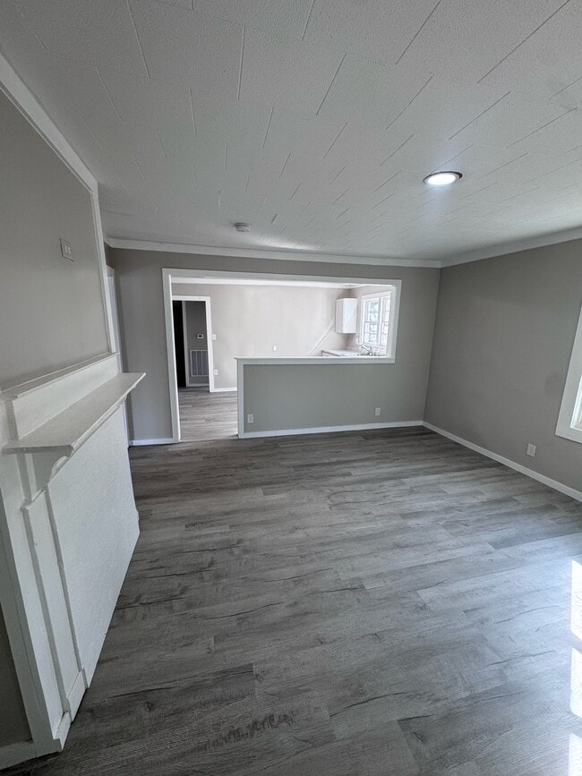 property at 212 N Hospital St