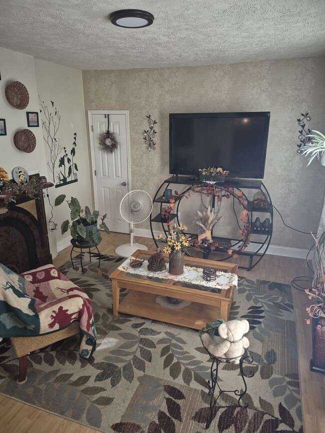 307 S 6th St, Unit 2 in Reading, PA - Building Photo - Building Photo