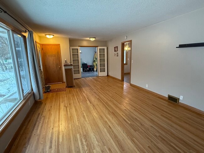 2505 Zinran Ave S in Minneapolis, MN - Building Photo - Building Photo