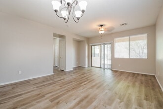 1824 W Kuralt Dr in New River, AZ - Building Photo - Building Photo