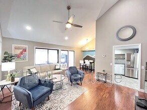 26 Melinda Ln in Bella Vista, AR - Foto de edificio - Building Photo