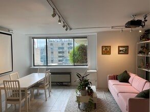 1325 18th St NW, Unit #813 1325 18th ST NW in Washington, DC - Building Photo - Building Photo