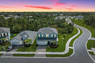 210 SW Pomeroy St in Stuart, FL - Building Photo - Building Photo
