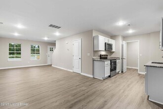 3212 Maldon Ct in Louisville, KY - Building Photo - Building Photo