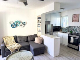 329 Madison St, Unit SI FL2-ID1075805P in Hollywood, FL - Building Photo