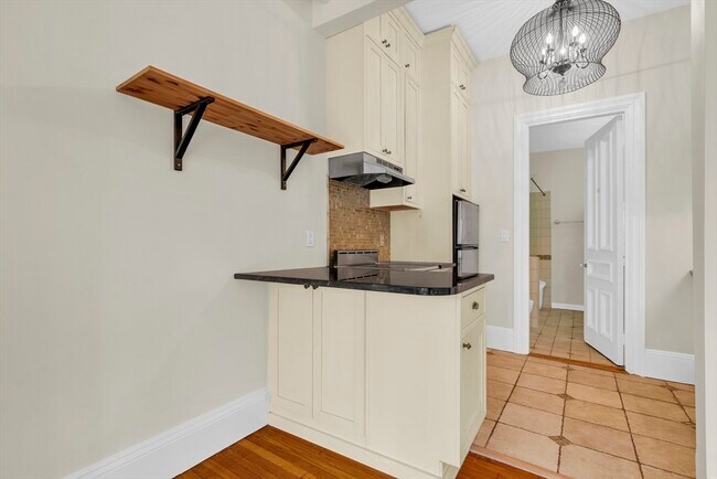 321 Commonwealth Ave, Unit 31 in Boston, MA - Foto de edificio - Building Photo