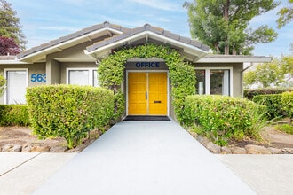 Westwinds Apartment Homes in Livermore, CA - Foto de edificio - Building Photo