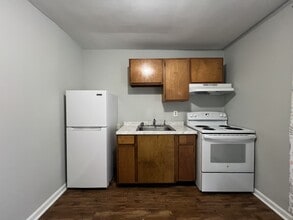 2413 S Fraser St, Unit 1 Bedroom in Georgetown, SC - Building Photo - Building Photo