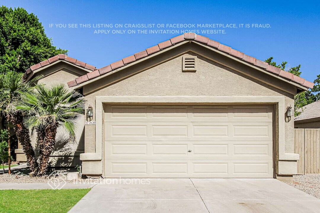 2620 E Beverly Rd in Phoenix, AZ - Building Photo