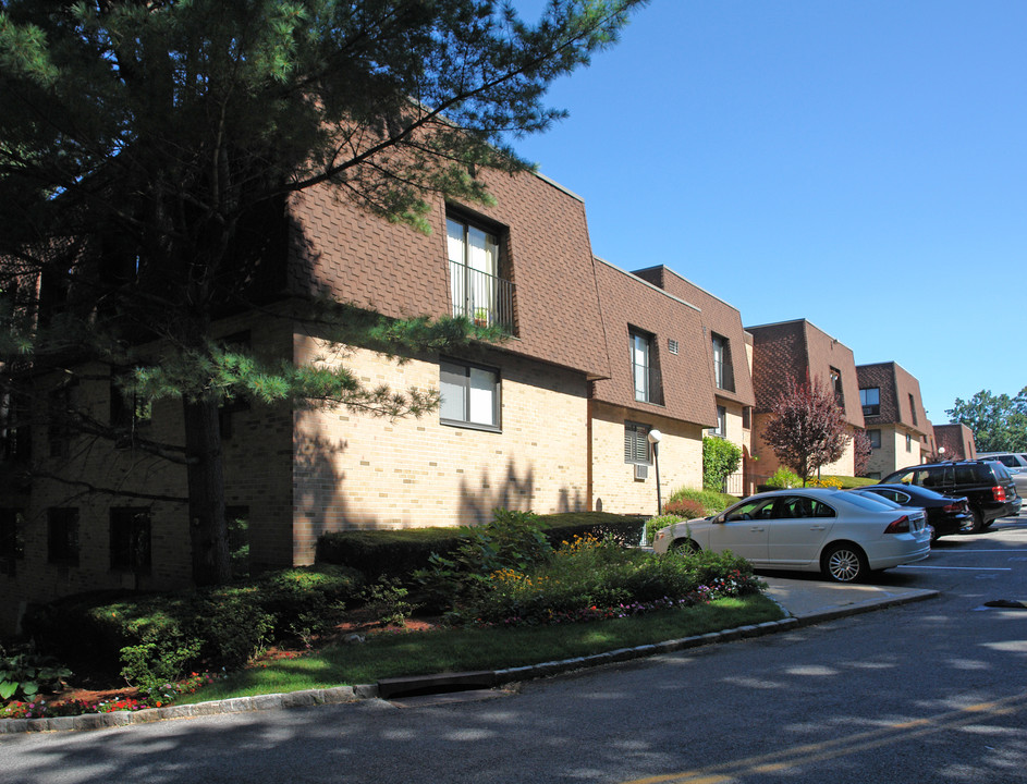 Scarsdale Ridge in Scarsdale, NY - Building Photo