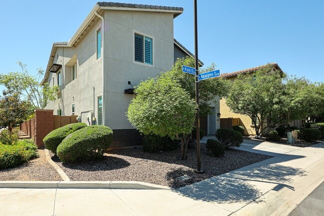 1525 W Park Ave in Gilbert, AZ - Building Photo - Building Photo