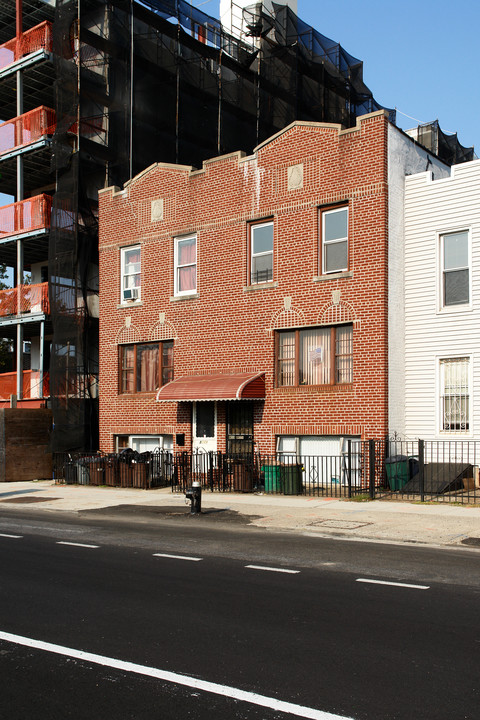 804A 5th Ave in Brooklyn, NY - Building Photo