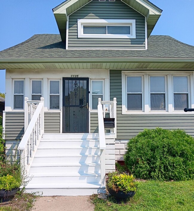 property at 1135 Lyons St